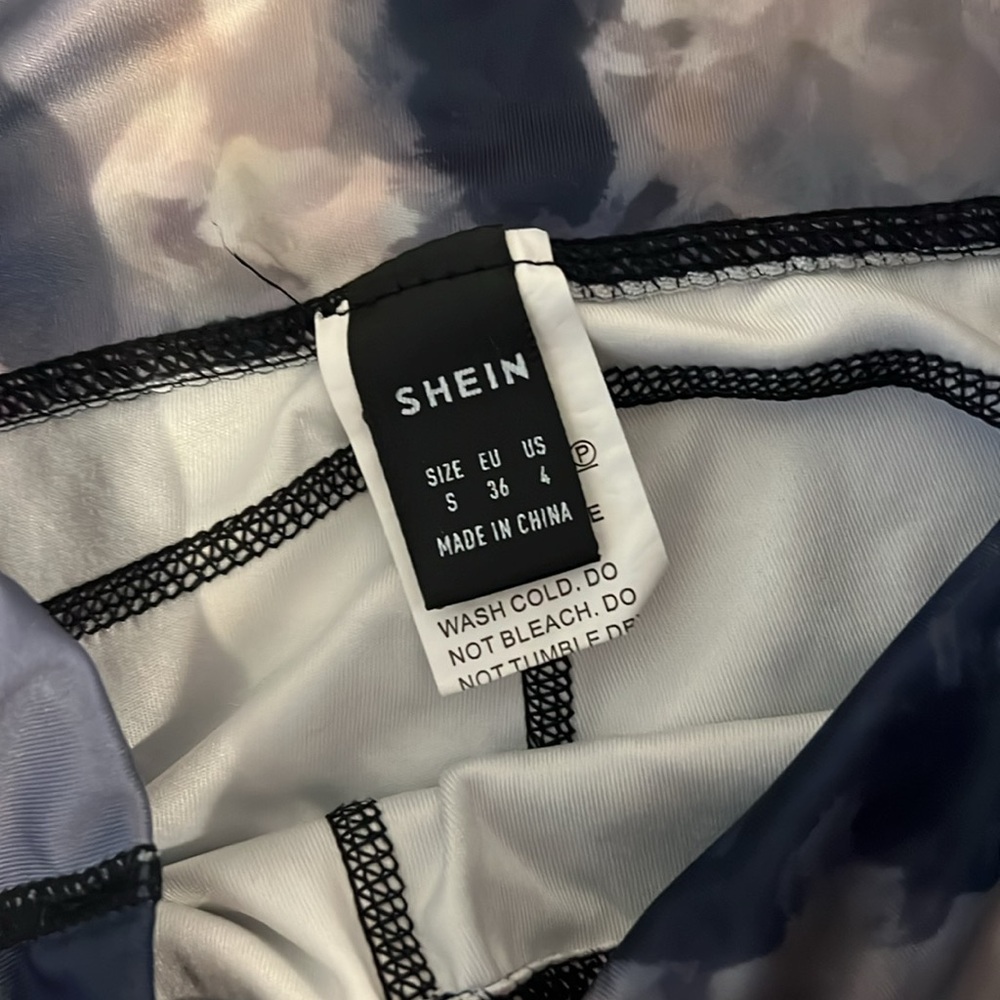 Workout pants - Picture 2 of 3